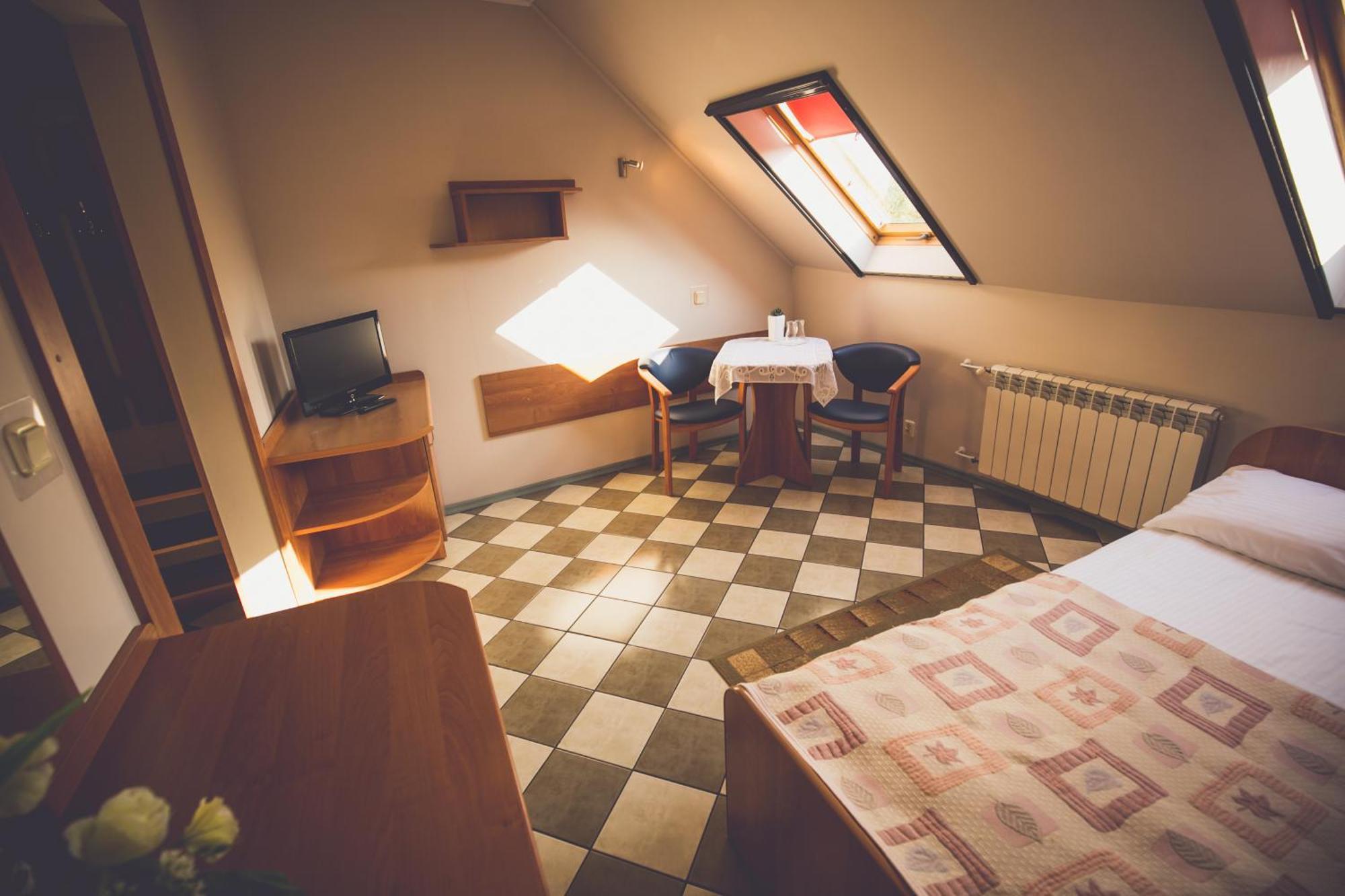 Gosciniec Pod Zaglami Bed & Breakfast Skoki Duze Room photo